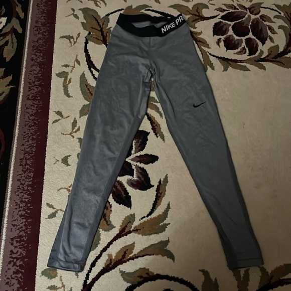 Nike Pro Leggings - Picture 1 of 7